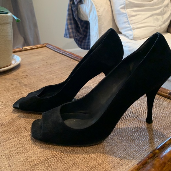 Stuart Weitzman - Picture 3 of 7